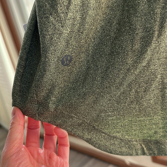 Lululemon Drysense Training Short Sleeve Shirt in Black / Faded Zap - Picture 11 of 12